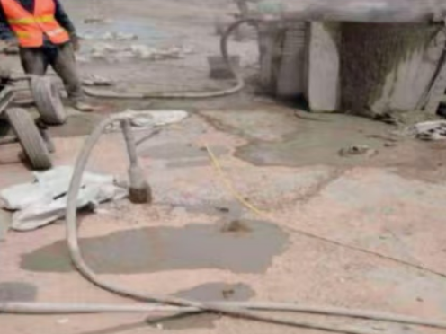 禅城水泥混凝土路面板底注浆技术 路面脱空注浆整治方案